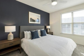 Landing at Flats at Hooper Hill - 2 Bedrooms in Conroe